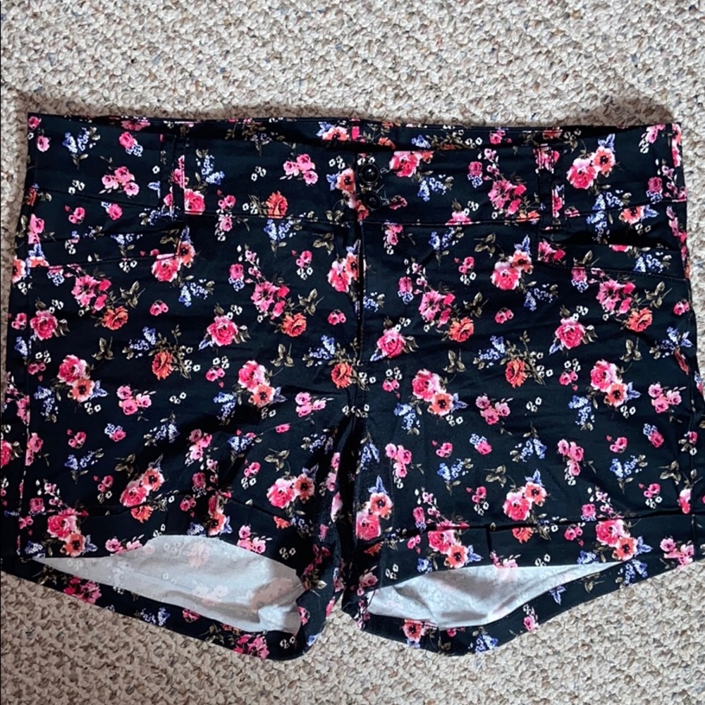 TORRID SATEEN SHORTS